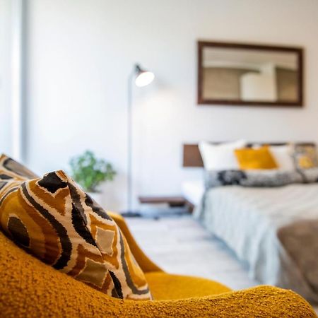 Loft Apartman Apartment เปตช์ ภายนอก รูปภาพ