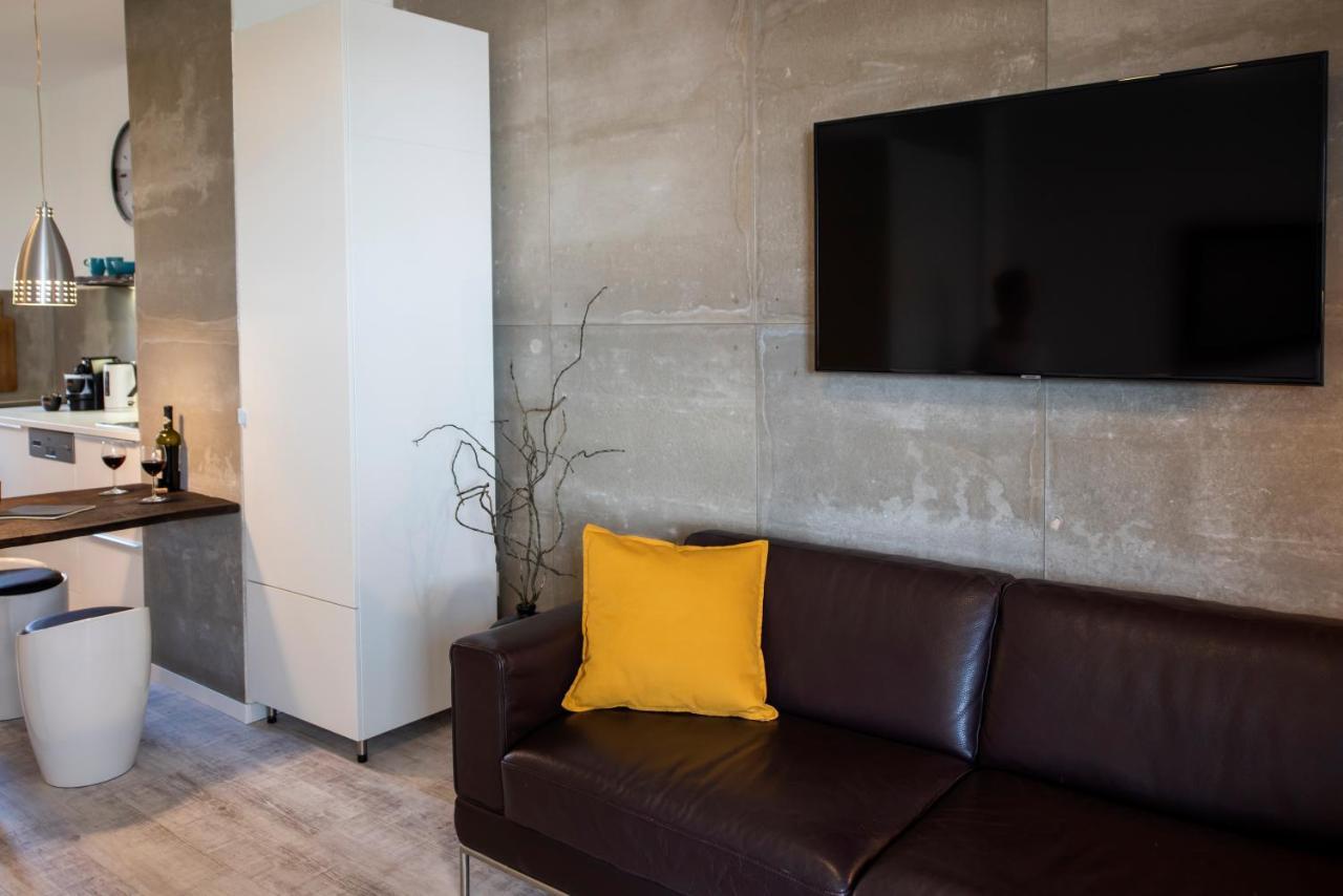 Loft Apartman Apartment เปตช์ ภายนอก รูปภาพ