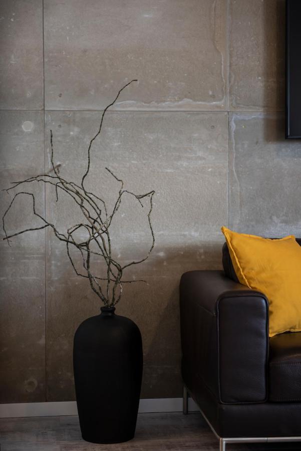 Loft Apartman Apartment เปตช์ ภายนอก รูปภาพ